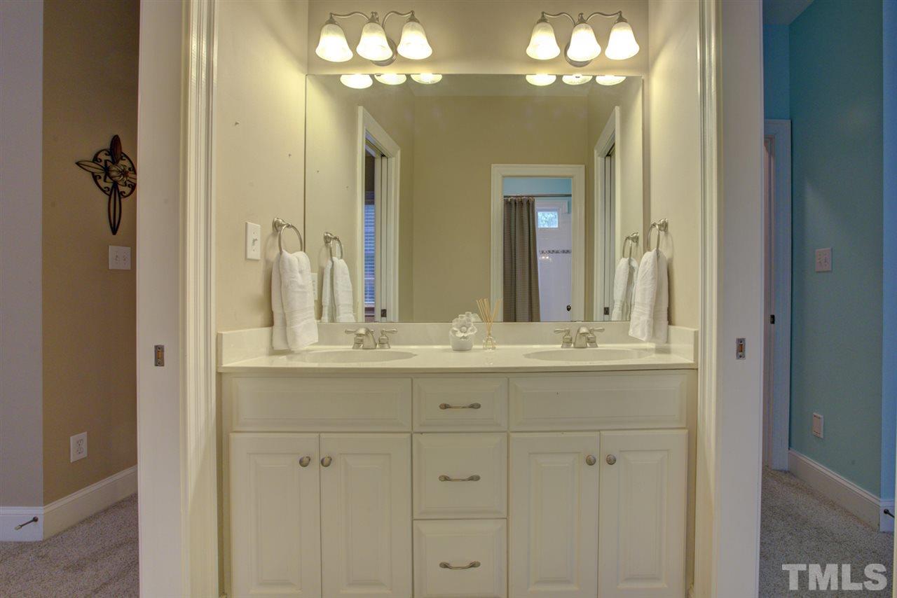 1009 Quiet Ridge Circle Raleigh, NC 27614 - Photo 18 of 30 Second floor jack and jill bathroom