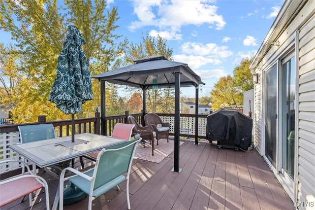 $250,000 | 8221 Lucchesi Drive, Clay, NY 13041