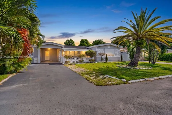 $525,000 | 7551 Indigo Street, Miramar, FL 33023