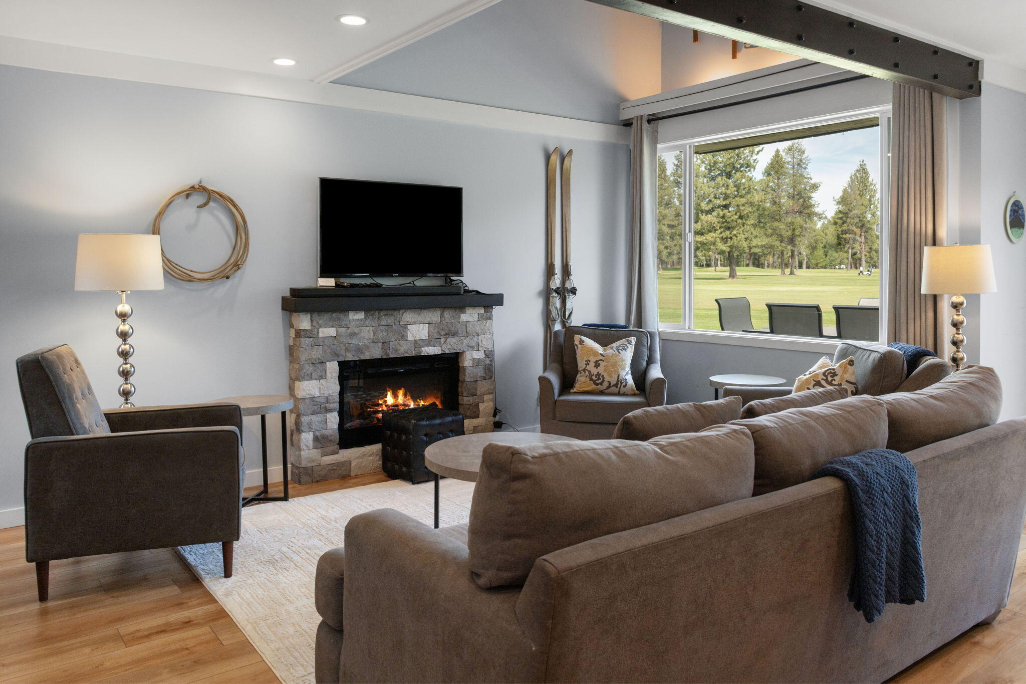 13400 Fox Tail, Unit GCC102 Black Butte Ranch, OR 97759 - Photo 5 of 26 Electric Fireplace