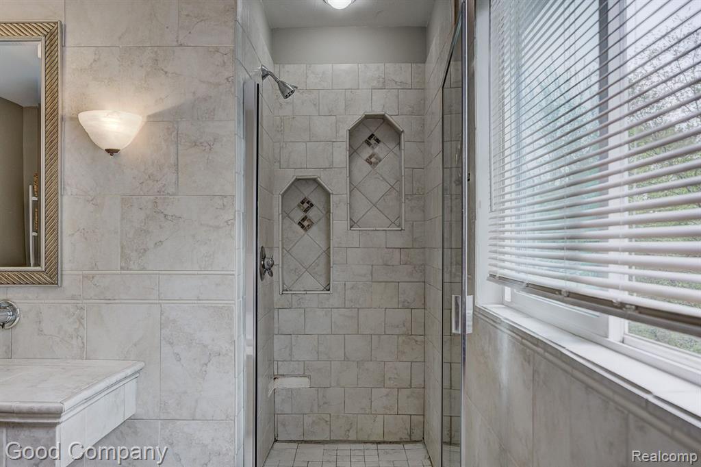 2230 Princeton Road Berkley, MI 48072 - Photo 31 of 48