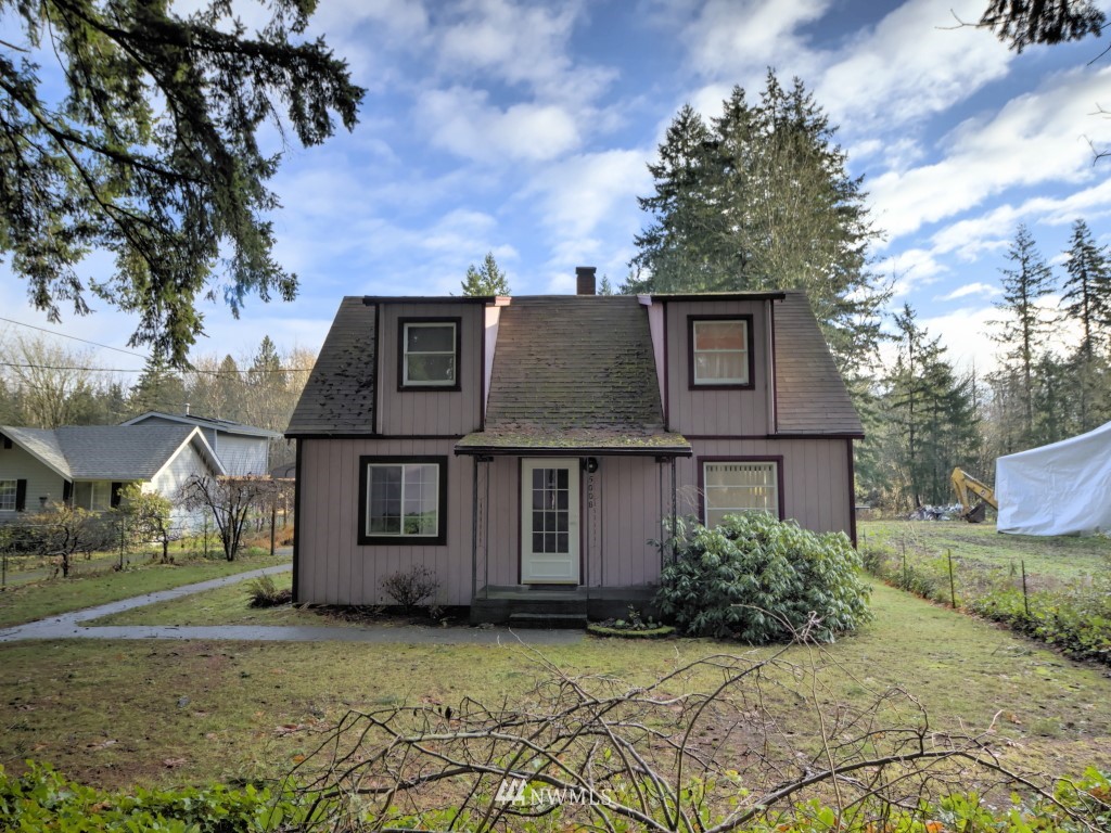 5008 Erlands Point Road Northwest Bremerton, WA 98312 - Photo 1 of 36 Gallery Image 1