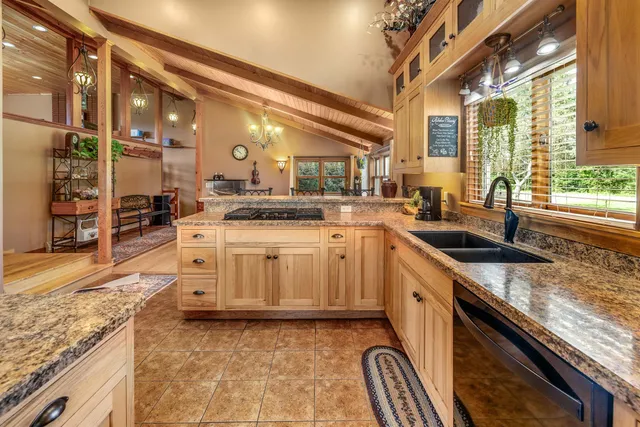 $675,000 | 1144 Center Road, Hardwick, VT 05843