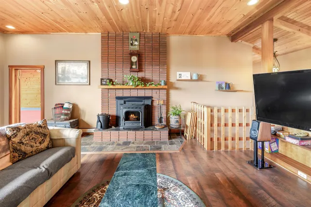 $675,000 | 1144 Center Road, Hardwick, VT 05843