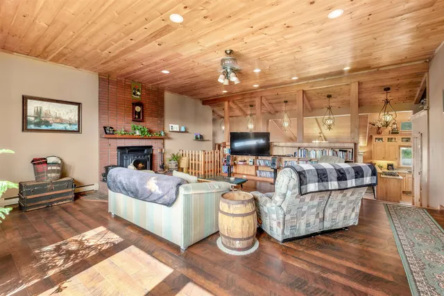 $675,000 | 1144 Center Road, Hardwick, VT 05843