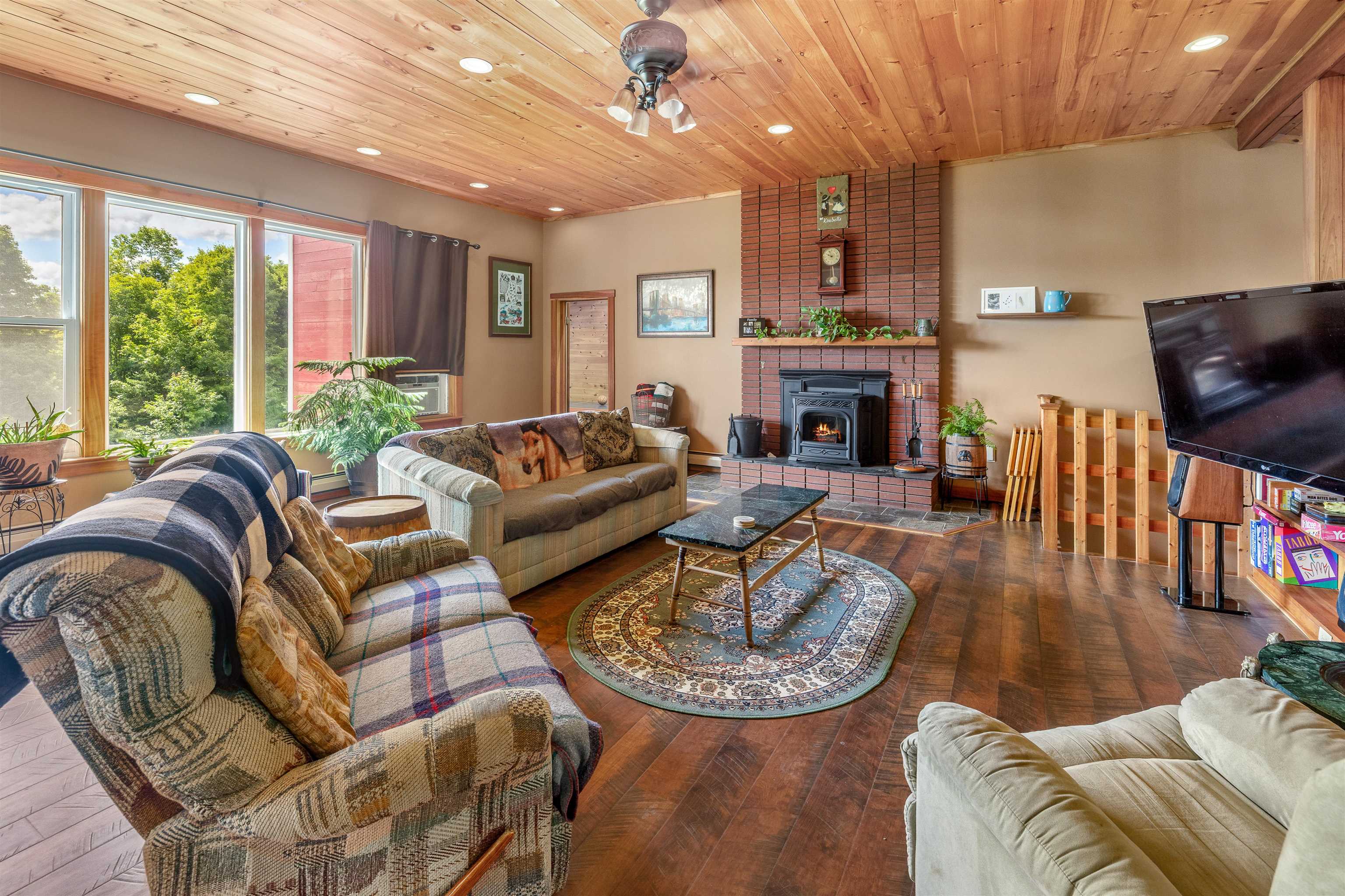 1144 Center Road Hardwick, VT 05843 - Photo 18 of 55