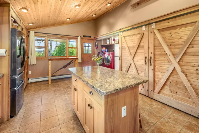 $675,000 | 1144 Center Road, Hardwick, VT 05843