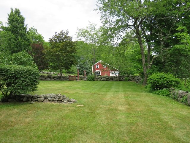 578 Center Road Hillsborough, NH 03244 - Photo 25 of 31