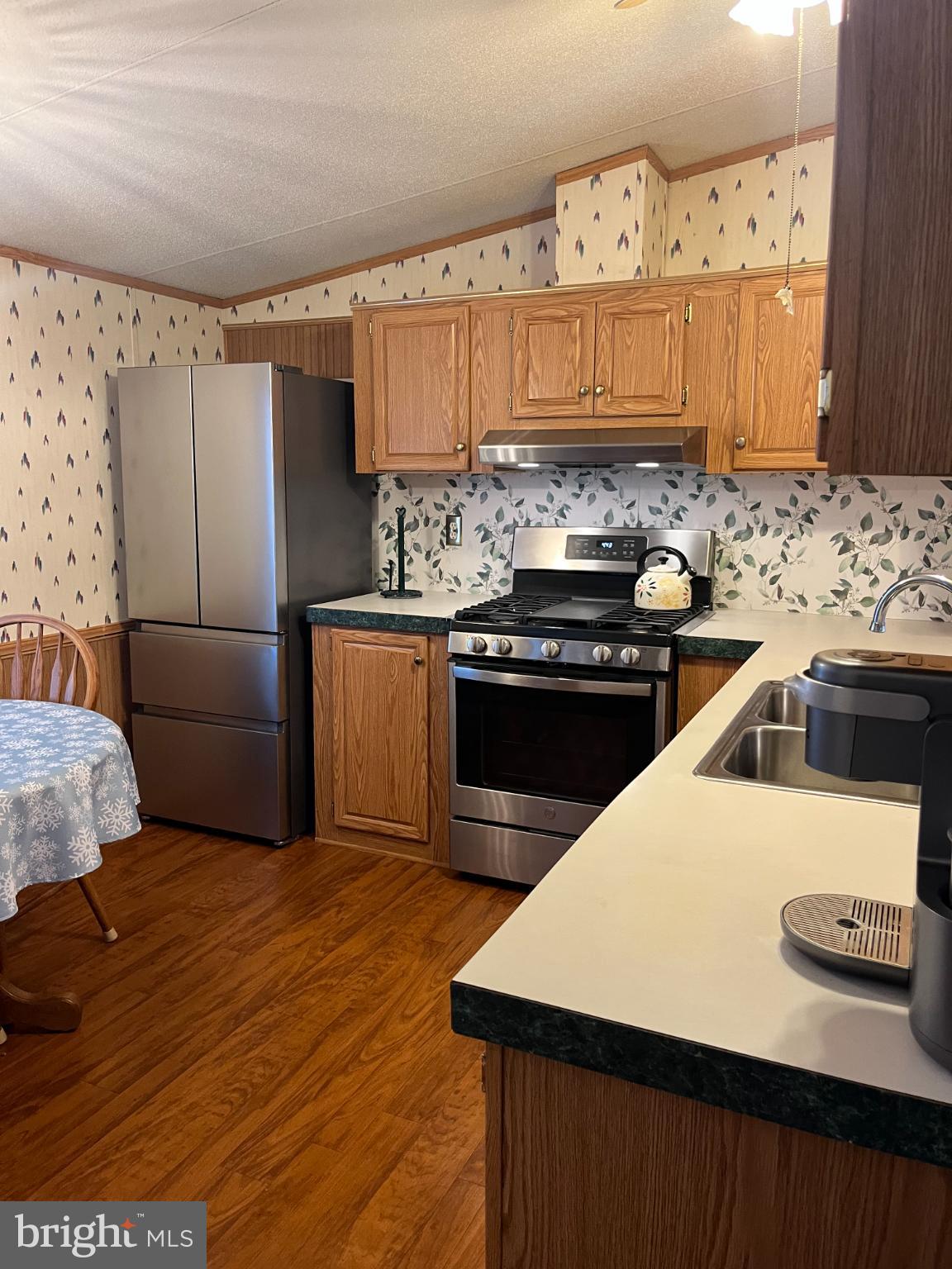 315 Lewis Road Annville, PA 17003 - Photo 8 of 17 L shaped kitchen with modern appliances.
