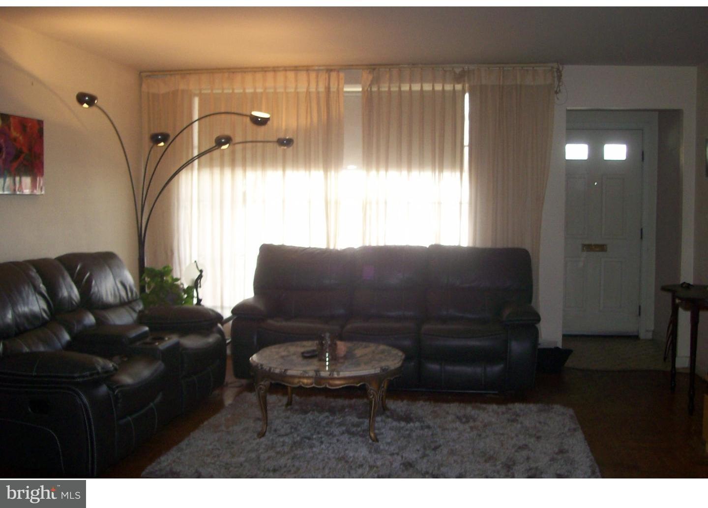 7472 Rhoads Street Philadelphia, PA 19151 - Photo 4 of 16 Living Room