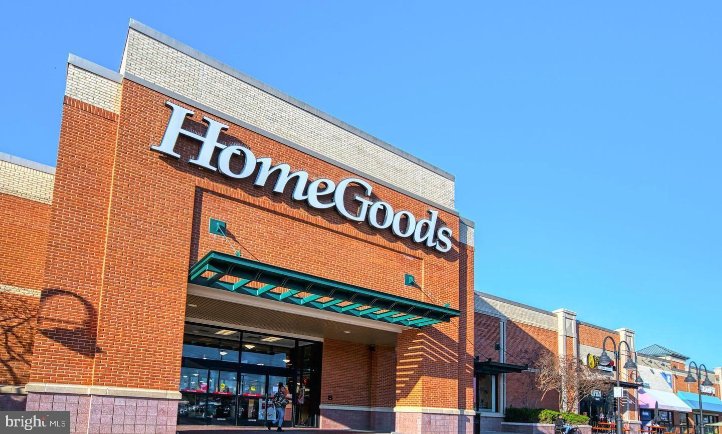 6008 Bingley Road Alexandria, VA 22315 - Photo 33 of 39 Tons of great shopping within 3 mins drive!