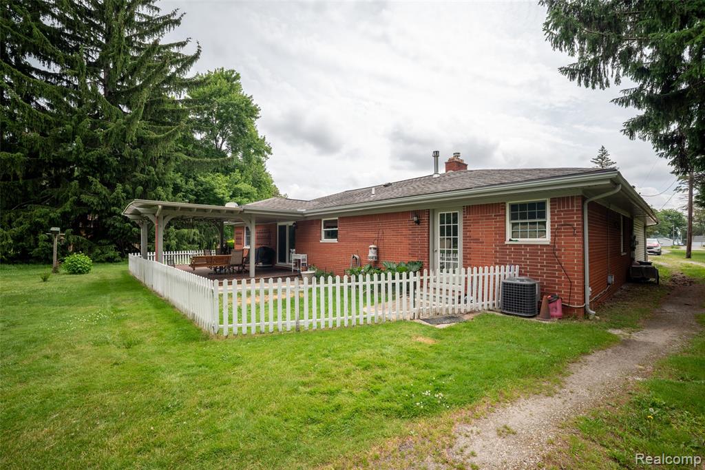 9404 North River Road Algonac, MI 48001 - Photo 24 of 37