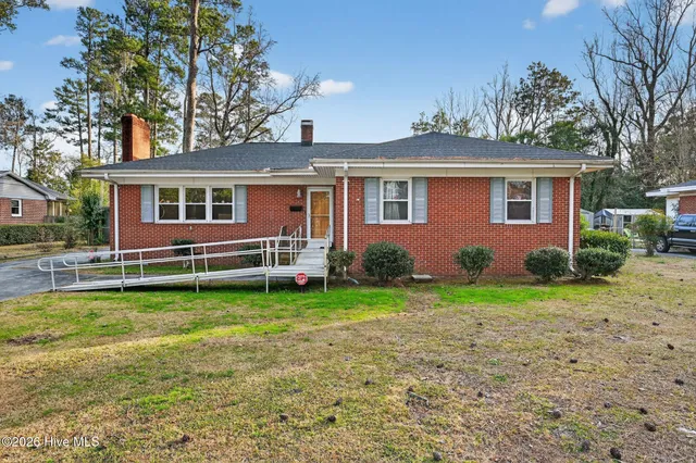 $469,900 | 2714 Princess Pl Drive, Wilmington, NC 28405