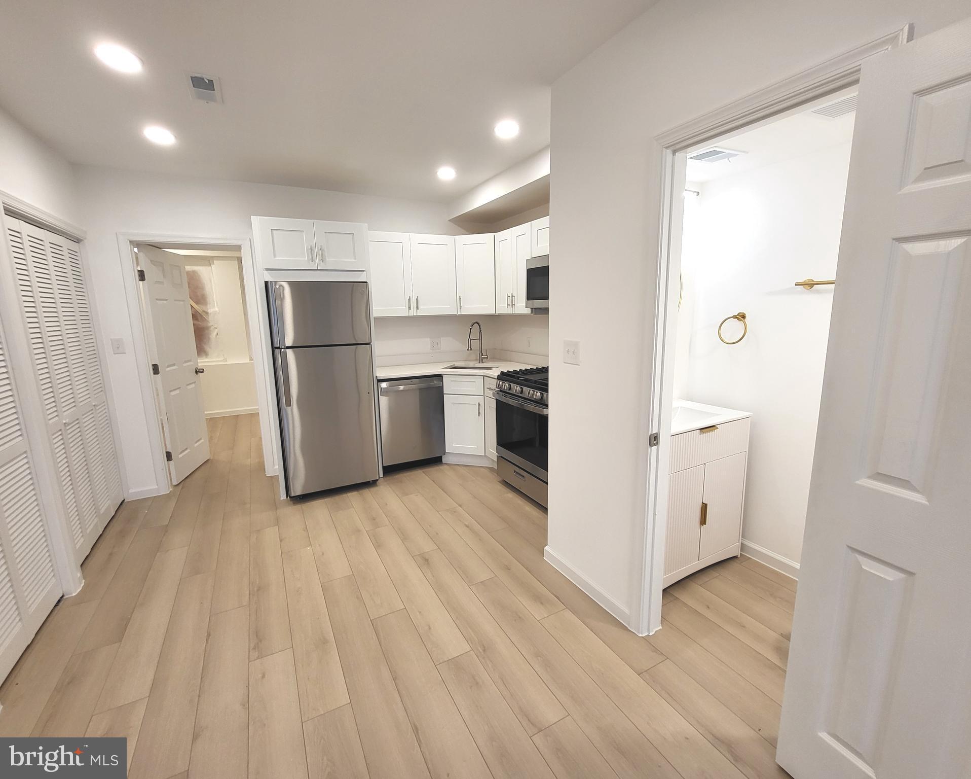 562 24th Street Northeast Washington, DC 20002 - Photo 3 of 41 First Floor: Kitchen