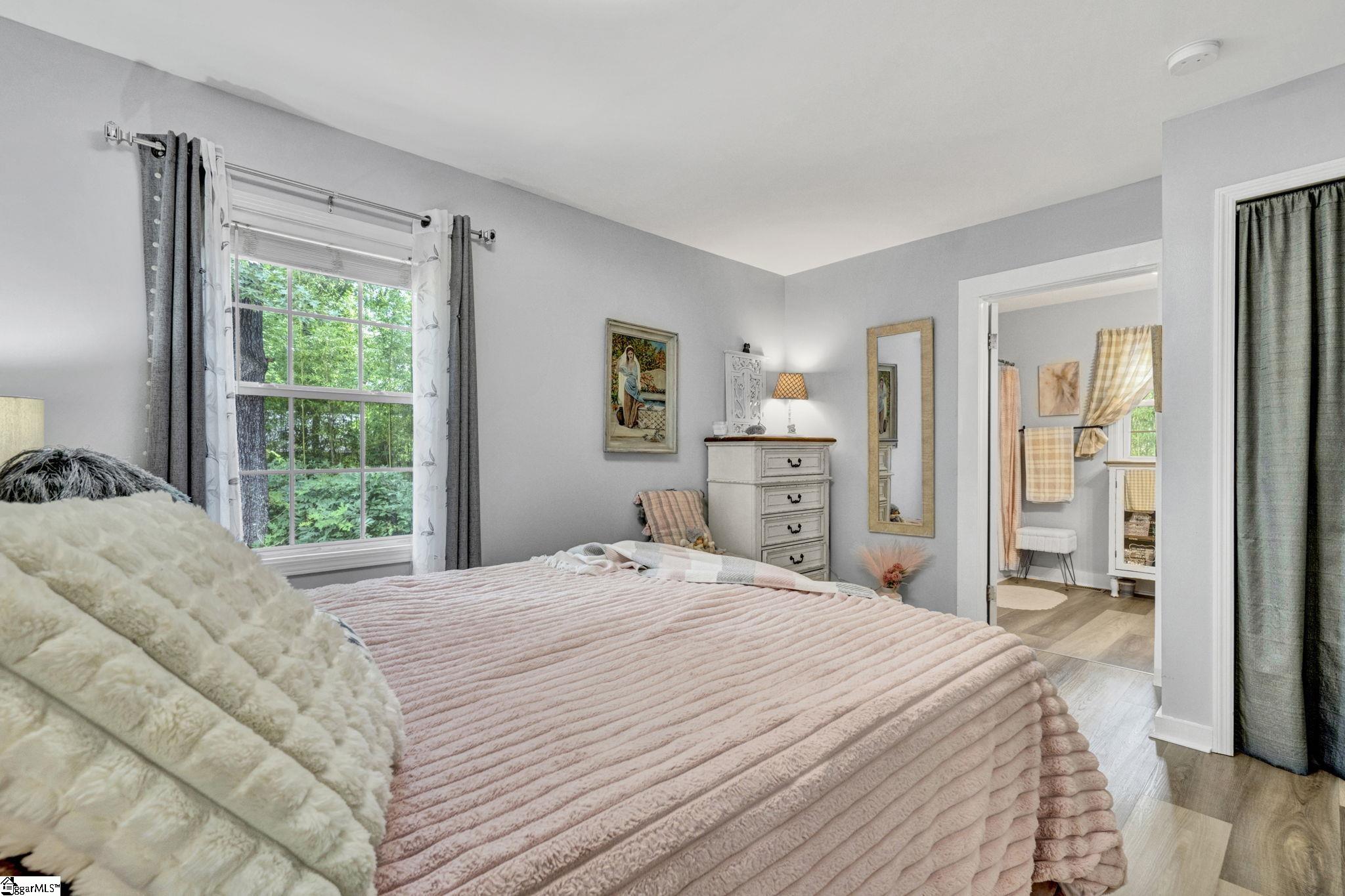 301 South E Street Easley, SC 29640 - Photo 25 of 49