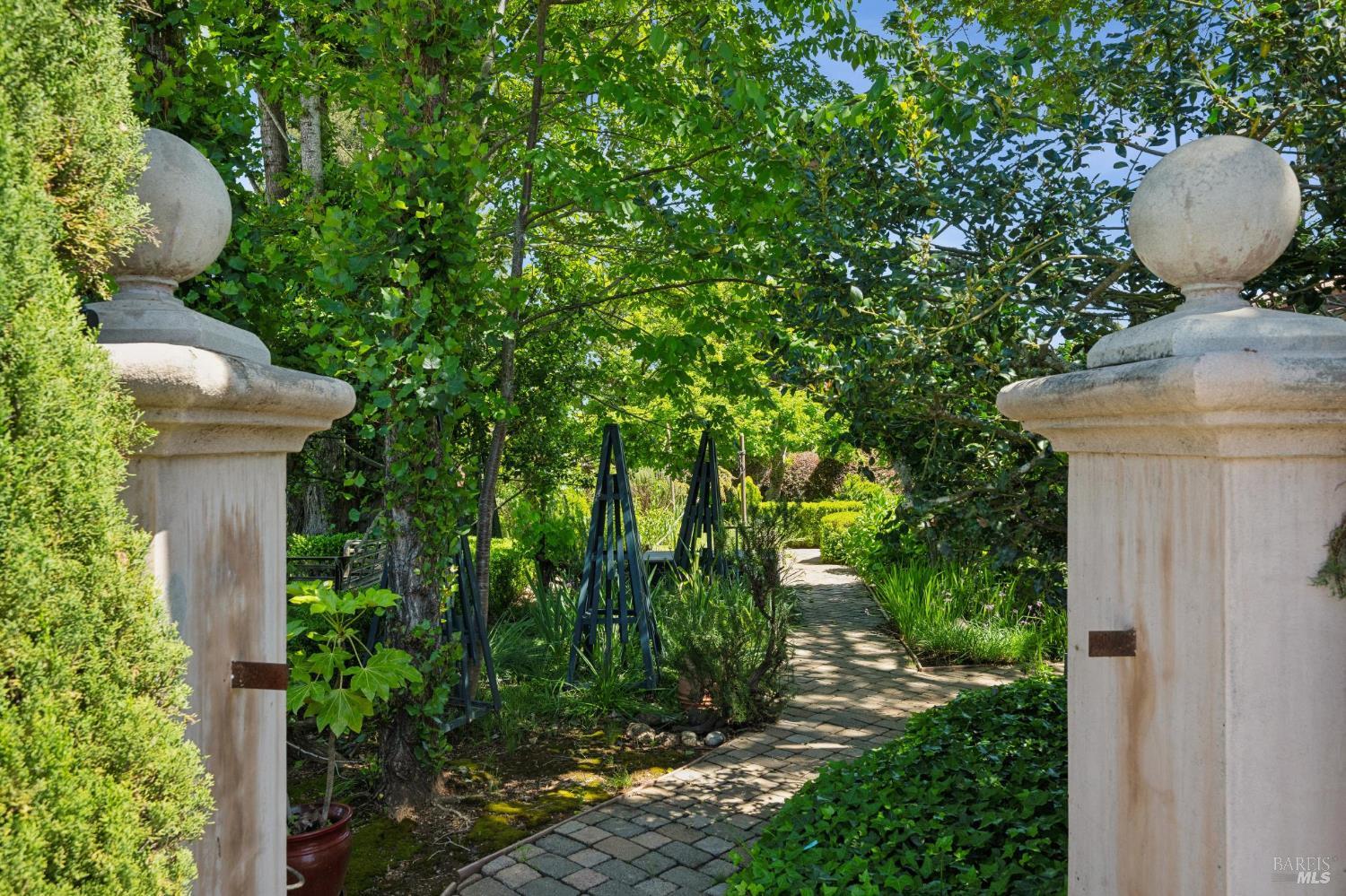 1633 Dry Creek Road Healdsburg, CA 95448 - Photo 51 of 64