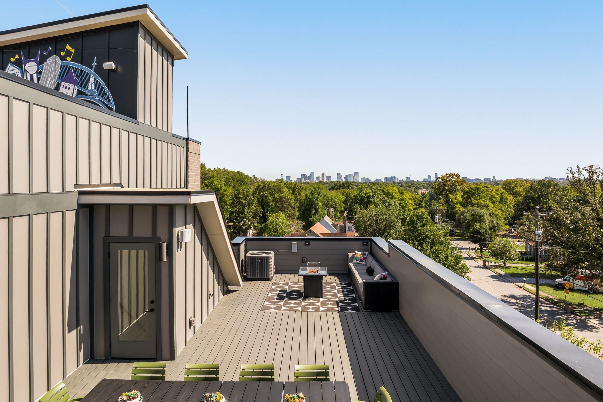2000 South Hamilton Road, Unit 17 Nashville, TN 37218 - Photo 31 of 40 a view of balcony with furniture