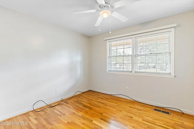 $2,400 | 209 Shamrock Drive, Wilmington, NC 28409