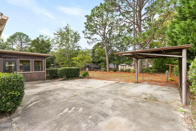 $2,400 | 209 Shamrock Drive, Wilmington, NC 28409