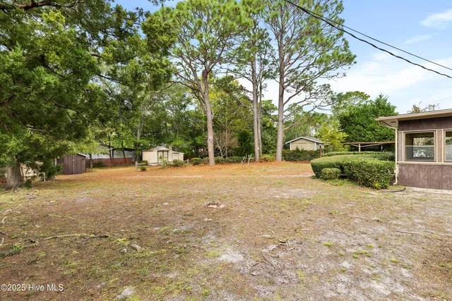 $2,400 | 209 Shamrock Drive, Wilmington, NC 28409