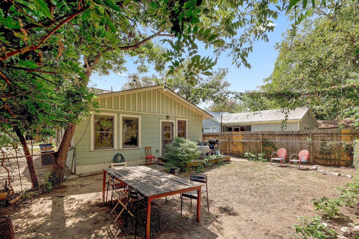 1006 East 44th Street Austin, TX 78751 - Photo 16 of 28 Both houses have separate yards space.