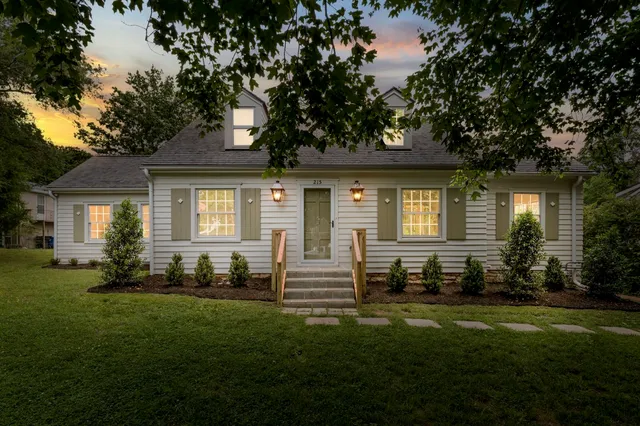 $2,750,000 | 215 Lewisburg Avenue, Franklin, TN 37064