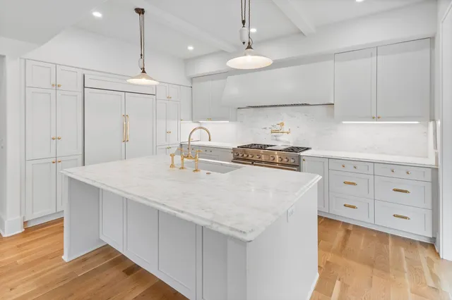 $2,750,000 | 215 Lewisburg Avenue, Franklin, TN 37064