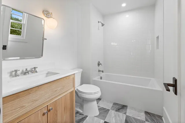 $2,750,000 | 215 Lewisburg Avenue, Franklin, TN 37064