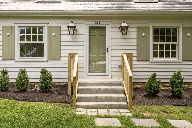$2,750,000 | 215 Lewisburg Avenue, Franklin, TN 37064
