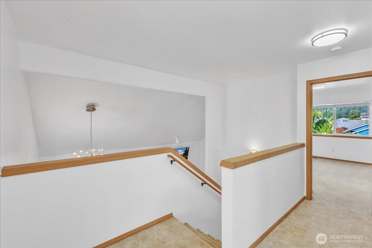 322 Orting Avenue Northwest Orting, WA 98360 - Photo 18 of 36