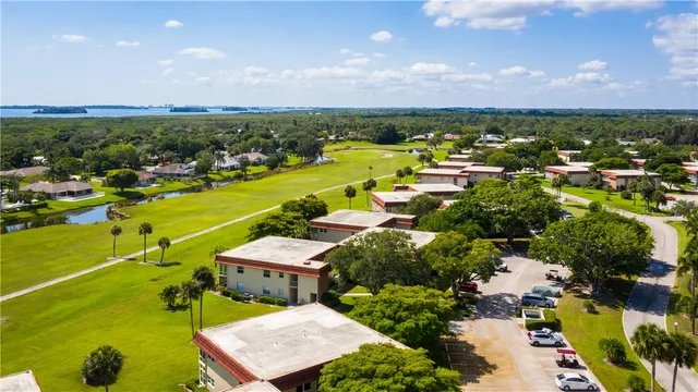 $113,000 | 102 Royal Oak Drive, Unit 203, Vero Beach, FL 32962