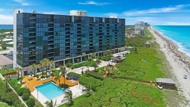 $570,000 | 10410 South Ocean Drive, Unit 405, Jensen Beach, FL 34957