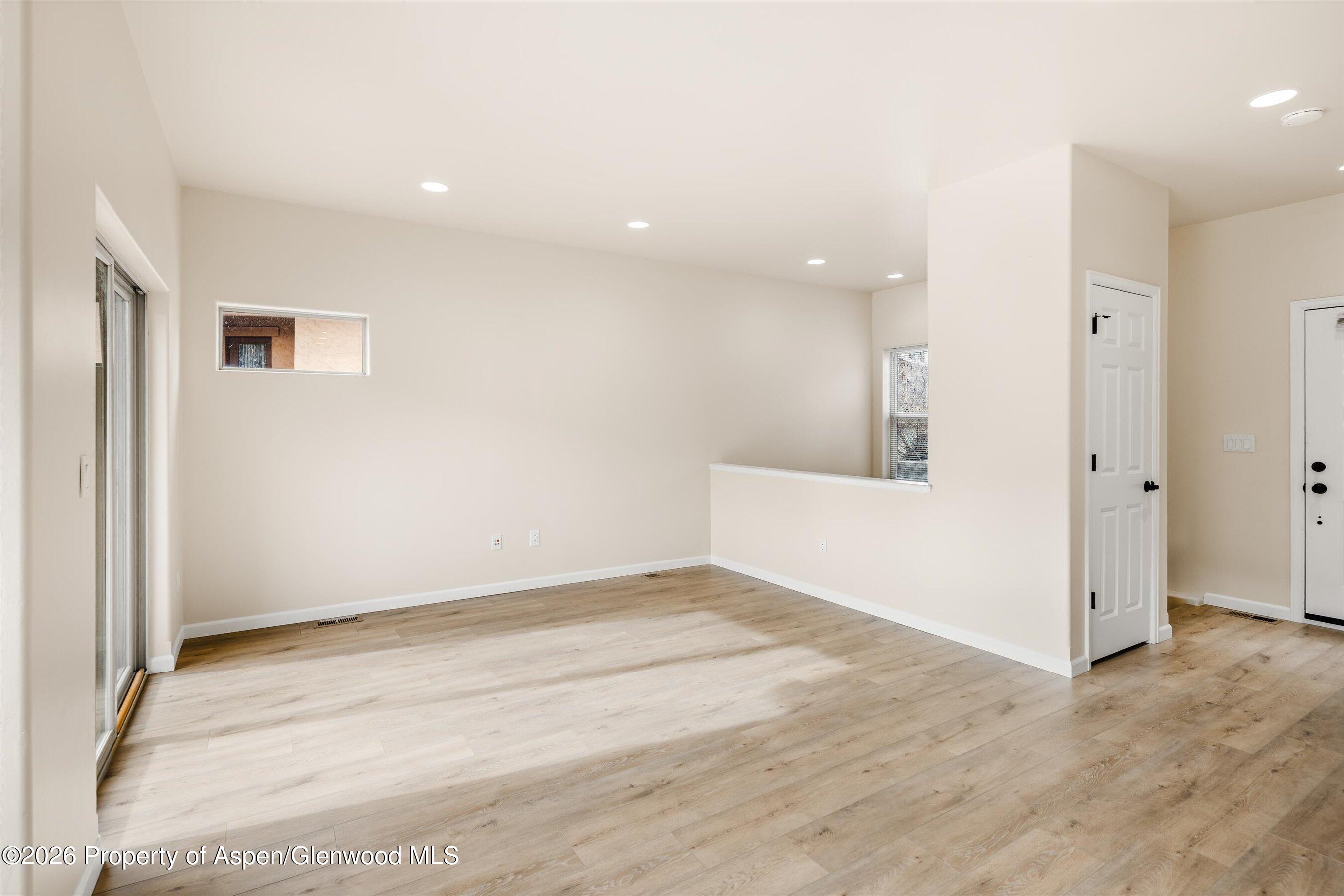 242 Castle Ridge Drive New Castle, CO 81647 - Photo 7 of 25 Living room - 1