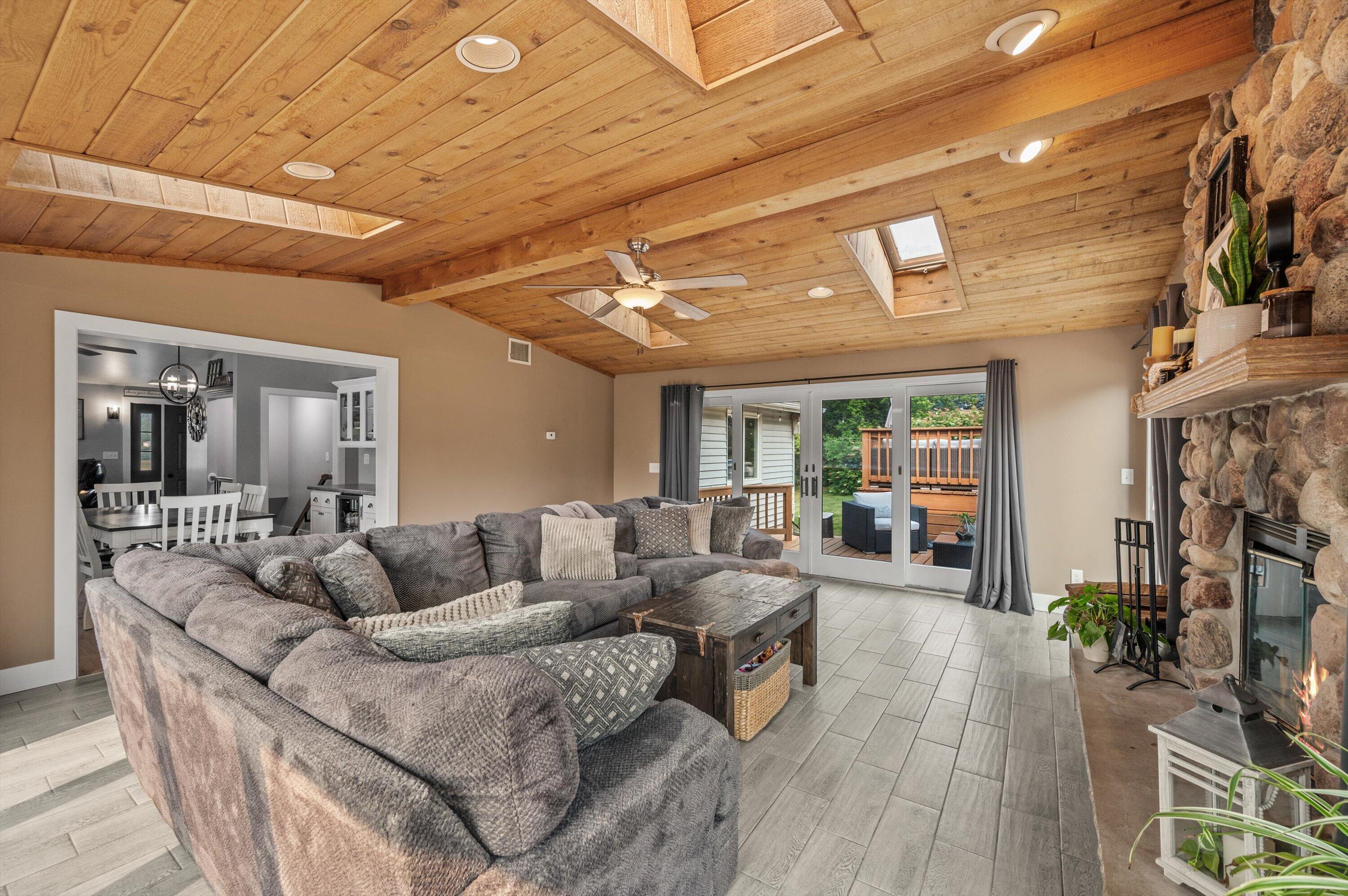 N5W27357 Northview Road Pewaukee, WI 53188 - Photo 17 of 79 37-DSC2628
