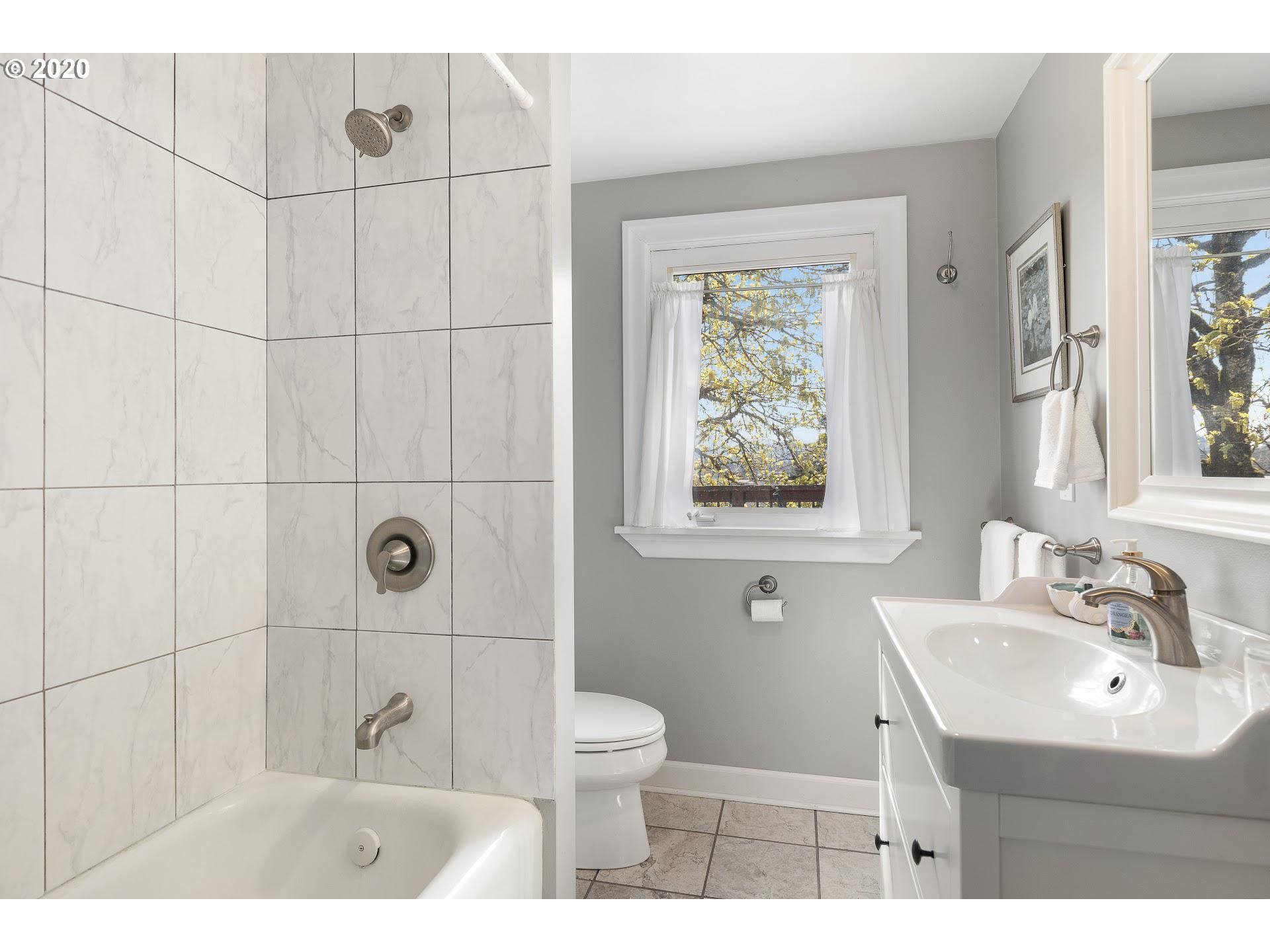 24300 Old Yamhill Road Newberg, OR 97132 - Photo 17 of 32 Gallery Image 17