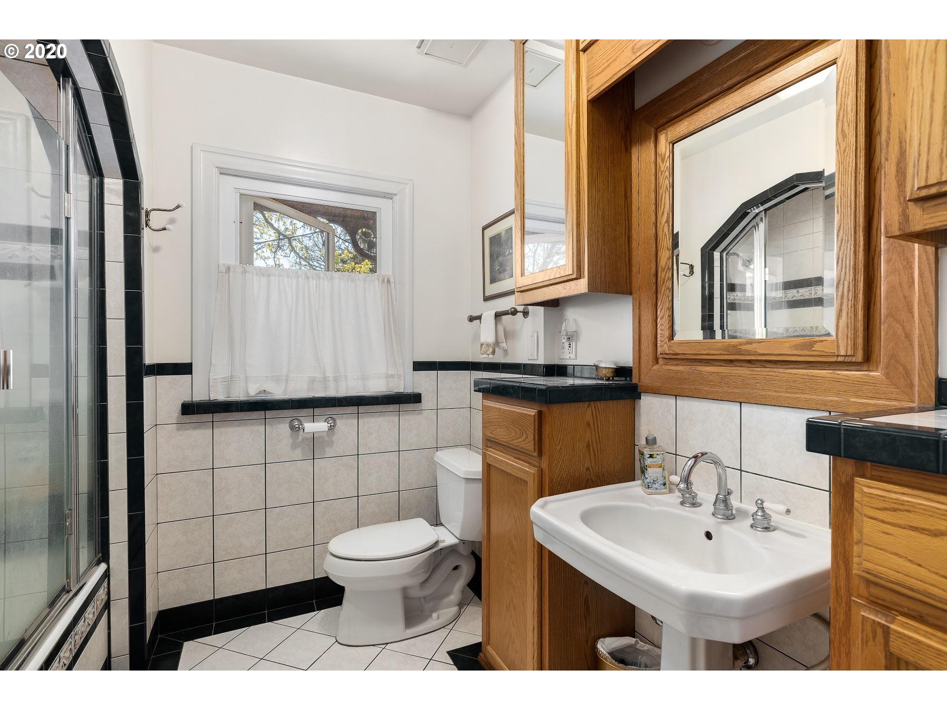 24300 Old Yamhill Road Newberg, OR 97132 - Photo 18 of 32 Gallery Image 18