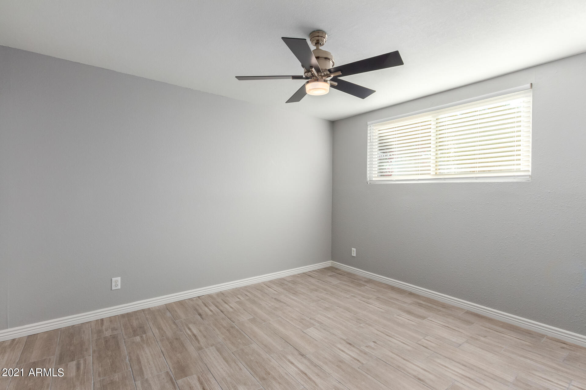 8631 East Valley View Road Scottsdale, AZ 85250 - Photo 22 of 34 Downstairs Guest Bedroom #3