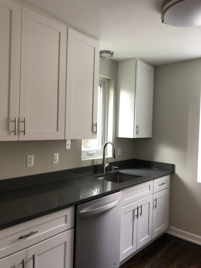 2020 South Linden Avenue Park Ridge, IL 60068 - Photo 4 of 14