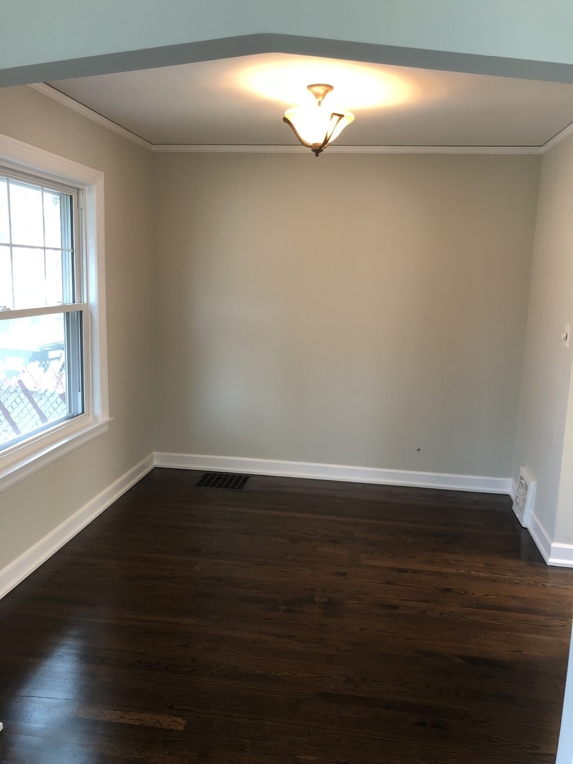 2020 South Linden Avenue Park Ridge, IL 60068 - Photo 7 of 14