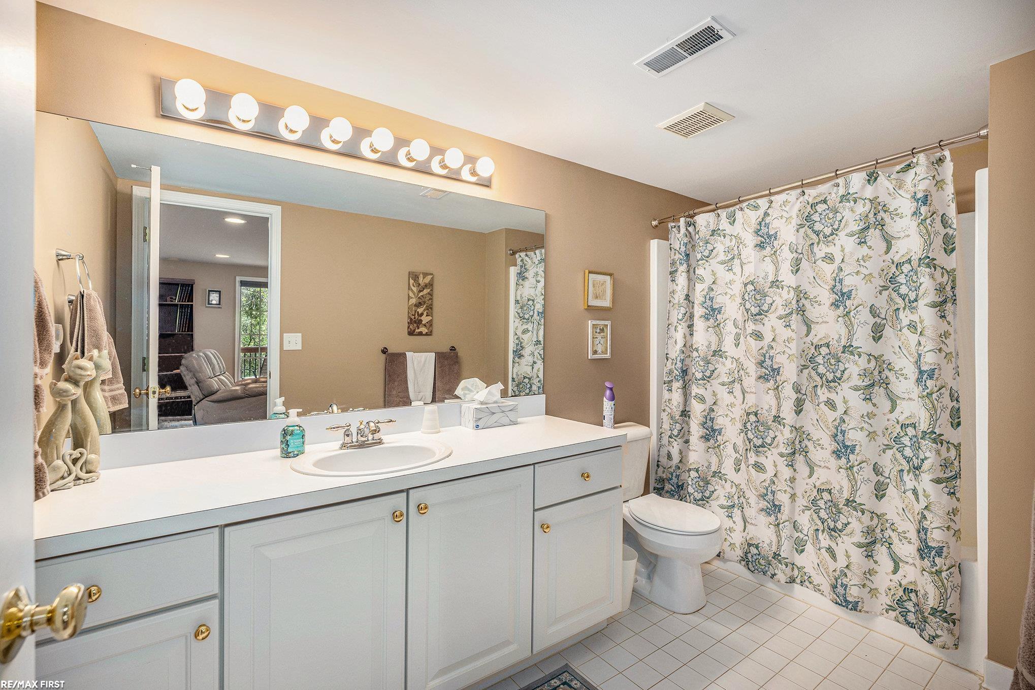 5336 Forest Ridge Drive Clarkston, MI 48346 - Photo 27 of 31