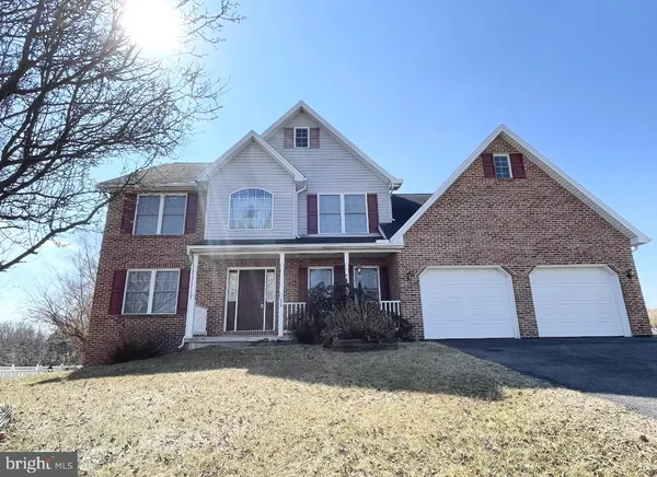 $410,000 | 822 Lindia Drive, Chambersburg, PA 17202