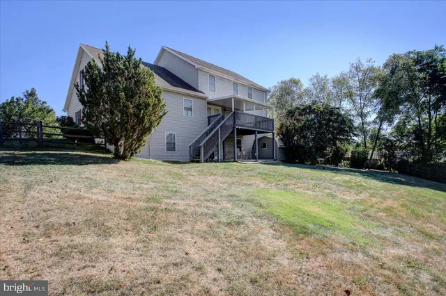 $430,000 | 822 Lindia Drive, Chambersburg, PA 17202