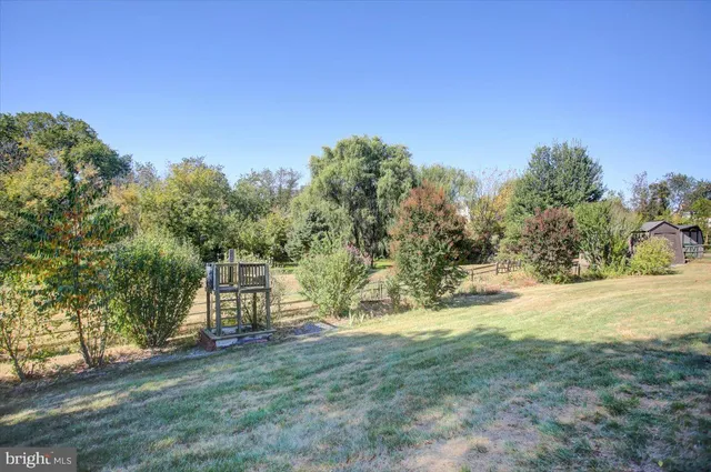 $430,000 | 822 Lindia Drive, Chambersburg, PA 17202