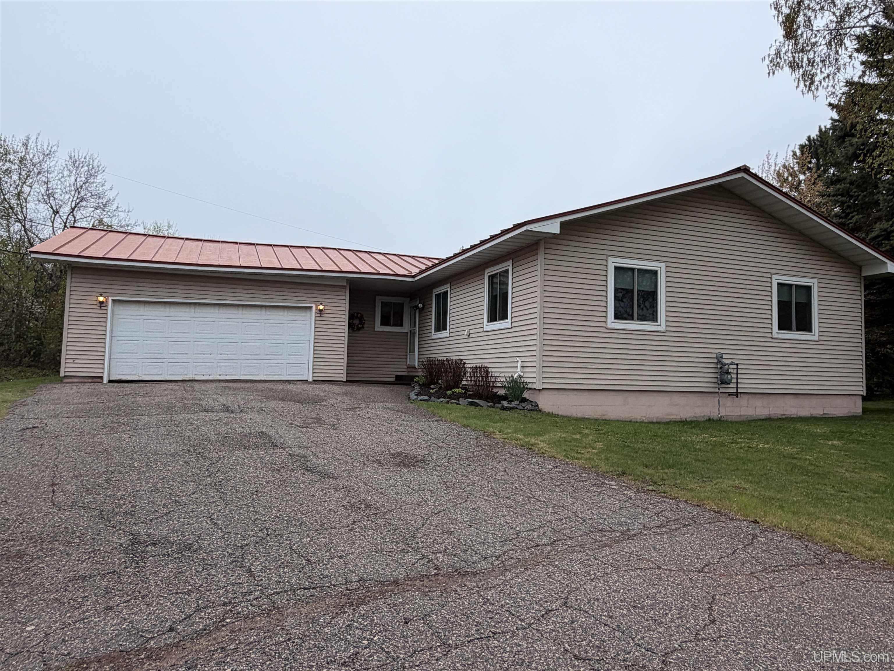 1155 9th Street Ishpeming, MI 49849 - Photo 1 of 41