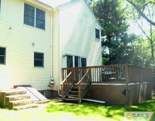 5 Perry Road Edison, NJ 08817 - Photo 9 of 10 Gallery Image 9