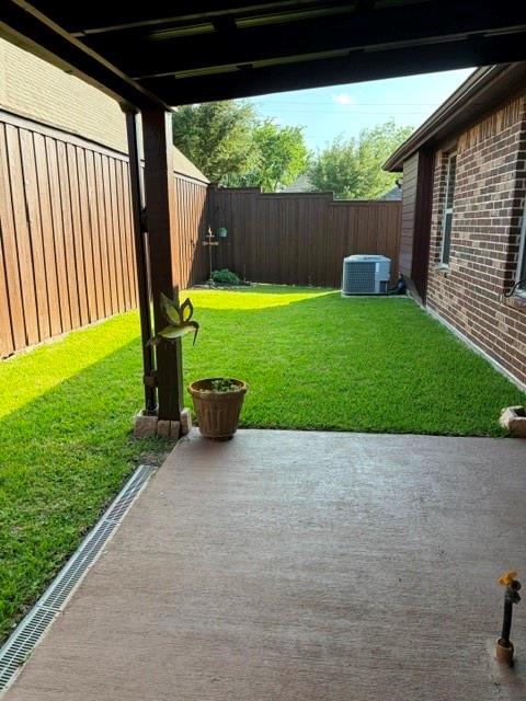 202 Tower Circle Terrell, TX 75160 - Photo 29 of 39 a view of backyard with a garden and plants