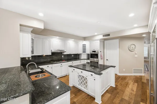 $1,649,900 | 11814 South Tuzigoot Court, Phoenix, AZ 85044