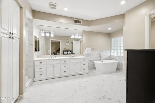 $1,649,900 | 11814 South Tuzigoot Court, Phoenix, AZ 85044