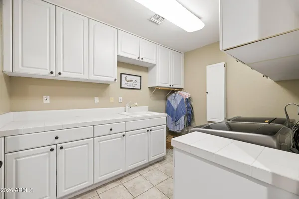 $1,649,900 | 11814 South Tuzigoot Court, Phoenix, AZ 85044