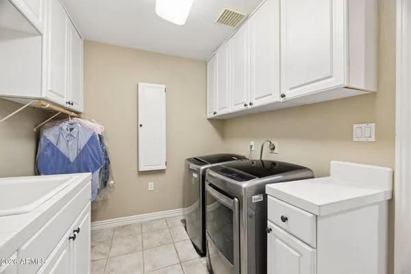 $1,649,900 | 11814 South Tuzigoot Court, Phoenix, AZ 85044